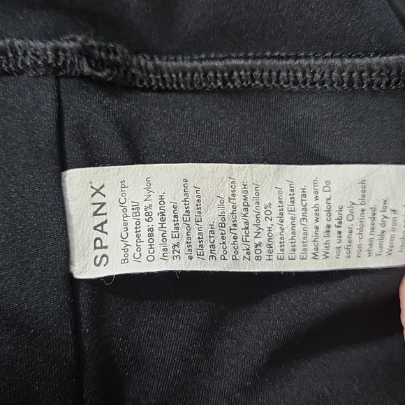 SPANX BOOTY BOOST BLACK ACTIVE SKIRT AROUND THE KNEE LEGGINGS - Picture 9 of 10